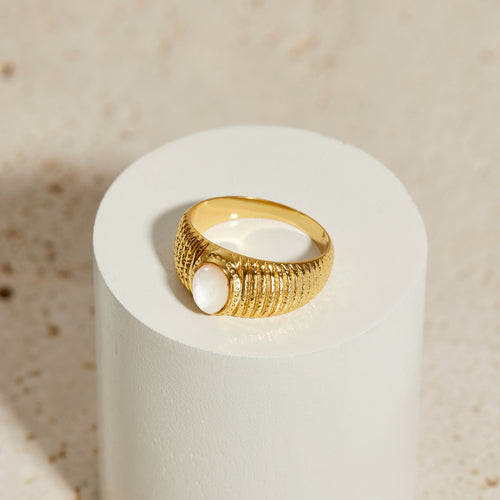 Boho Pearl Chunky Ring - Minimalistic